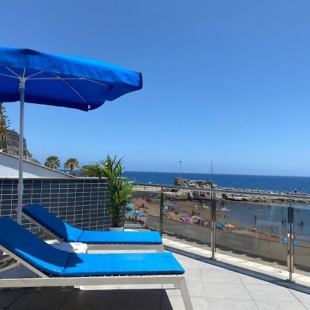 Billy'S Beachfront Apartment With Pool Access 莫甘海滩 外观 照片