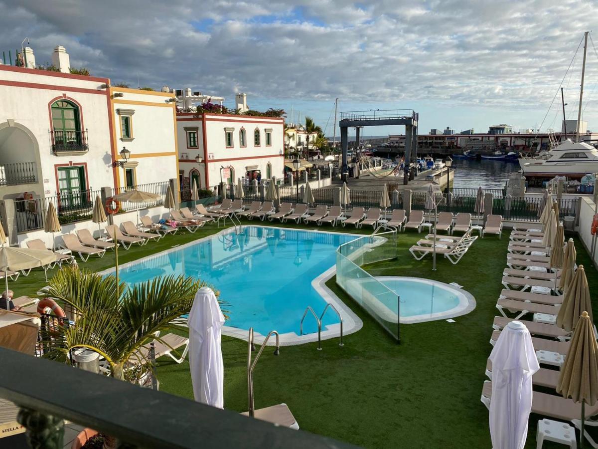 Billy'S Beachfront Apartment With Pool Access 莫甘海滩 外观 照片